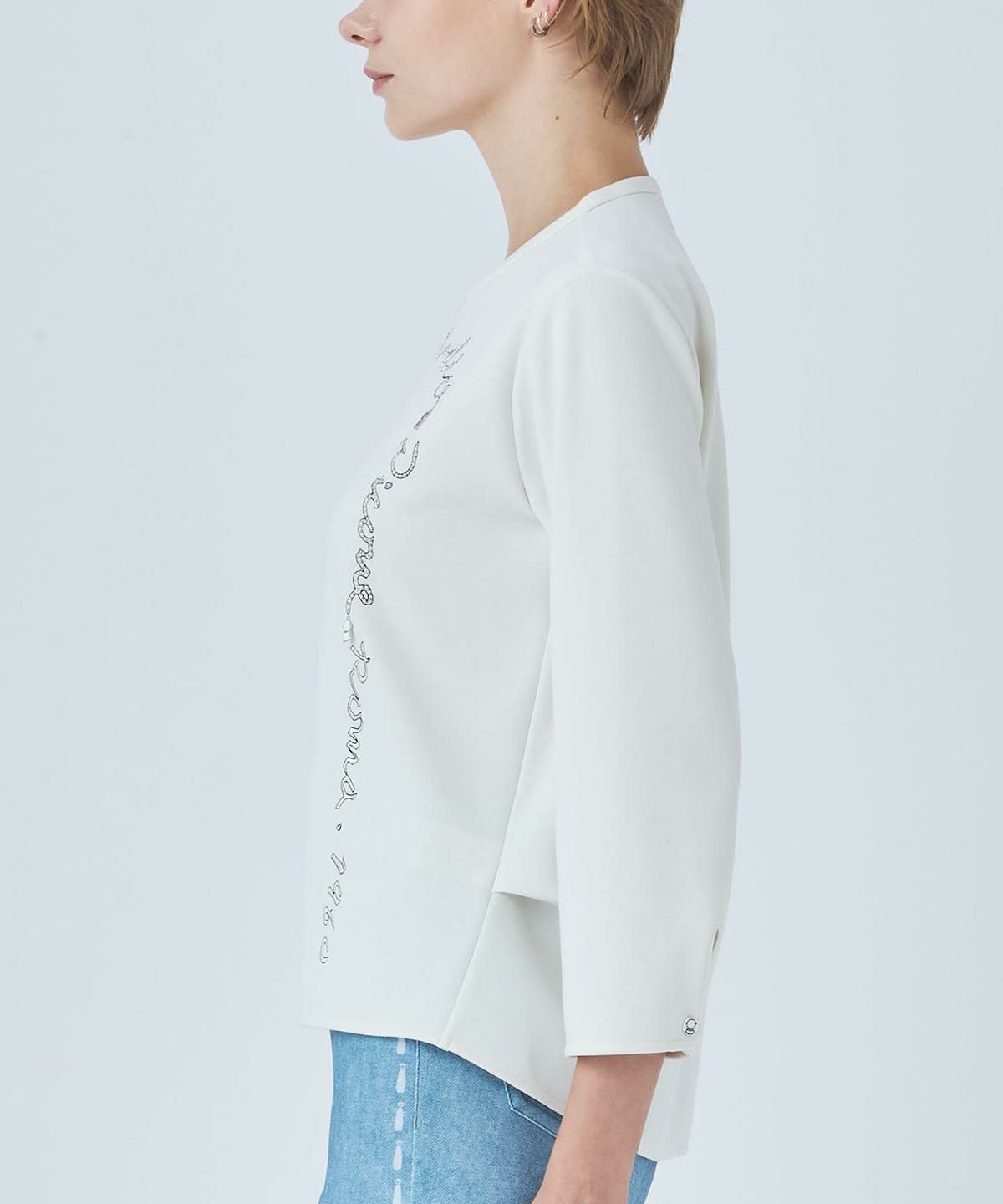 モデル着用画像（ホワイト）