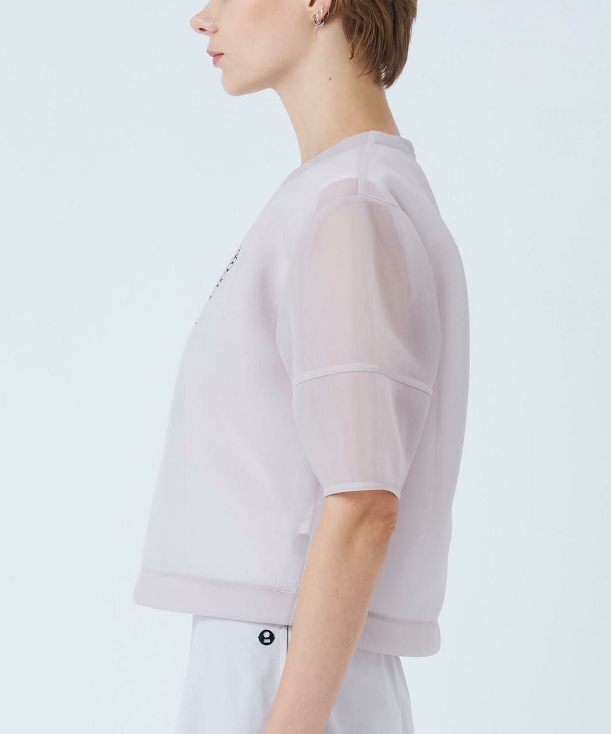 モデル画像（ベージュ）