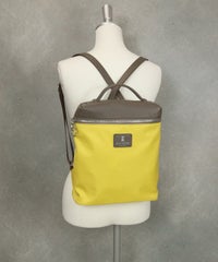 スクエアリュック（イエロー）