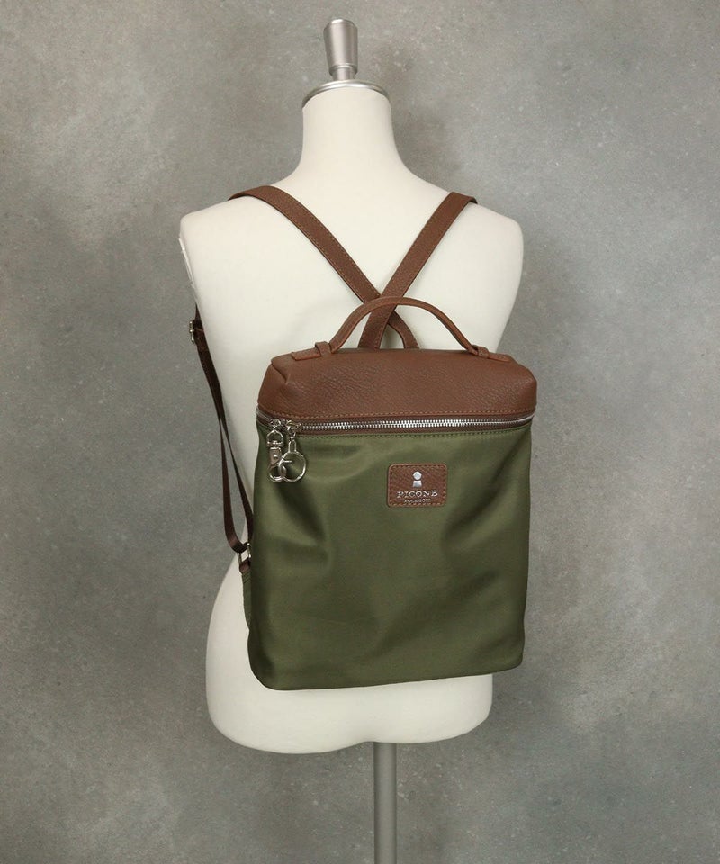 スクエアリュック（カーキ）