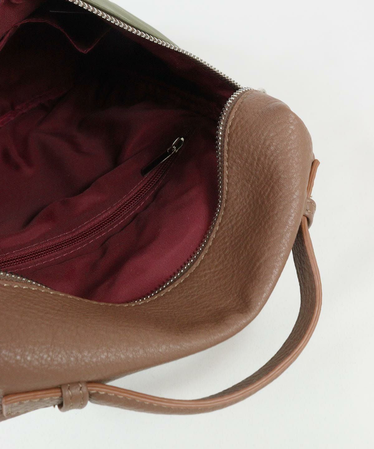 内側ポケット（カーキ）