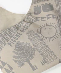 デザイン部分（ベージュ）