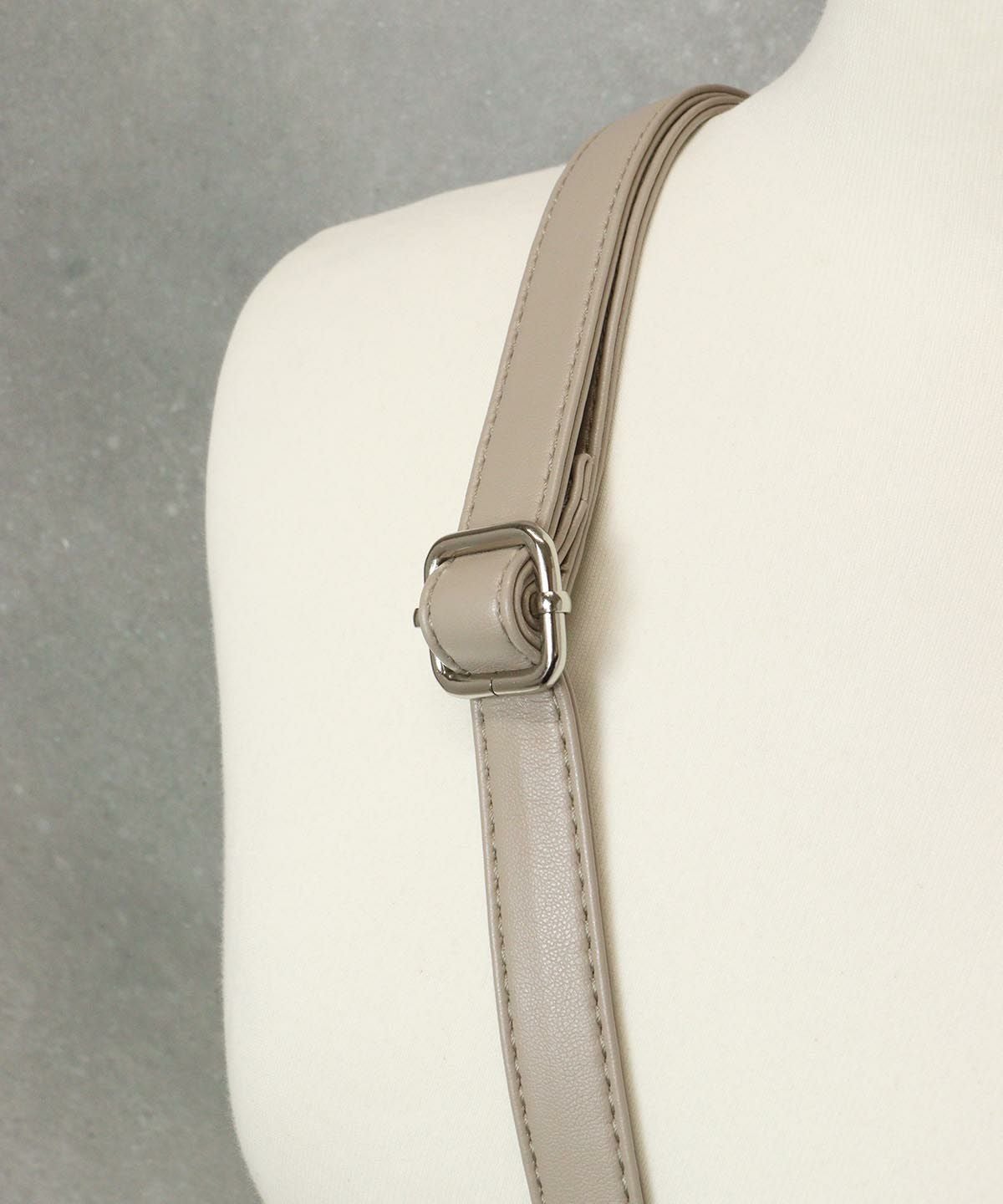 ショルダーベルト部分（ベージュ）
