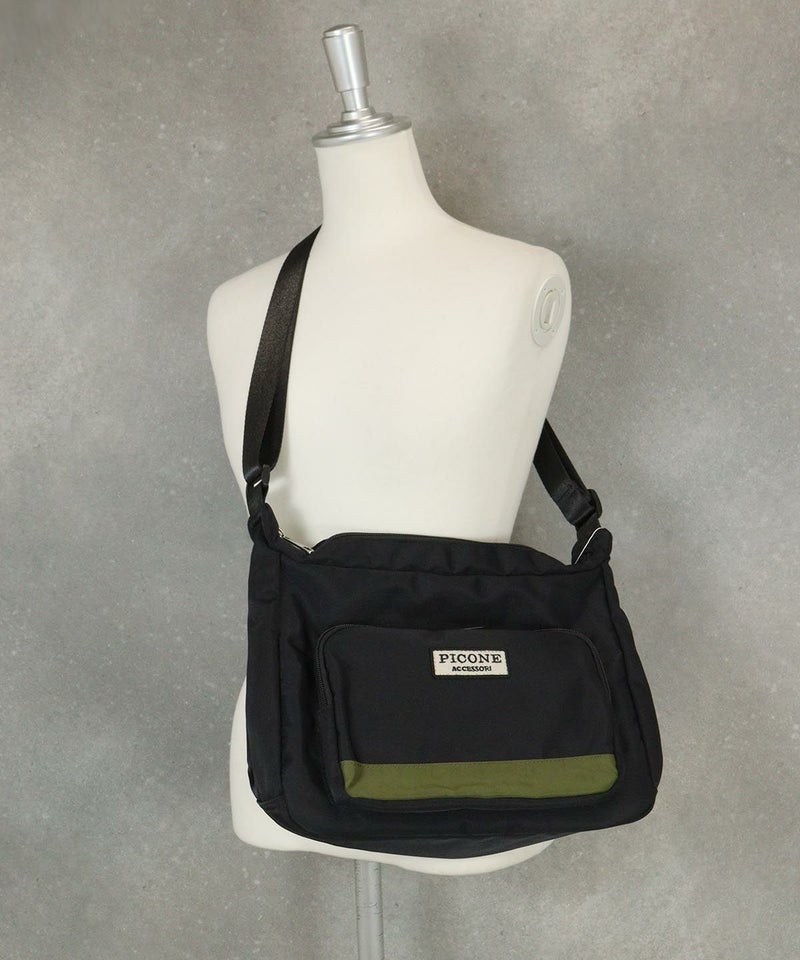 斜め掛け着用イメージ（ブラック）