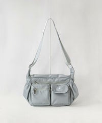 立体ポケットショルダーバッグ（ライトグレー）