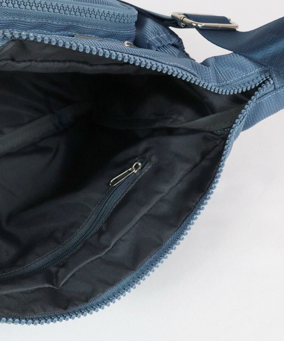 内側ポケット部分（ブルー）