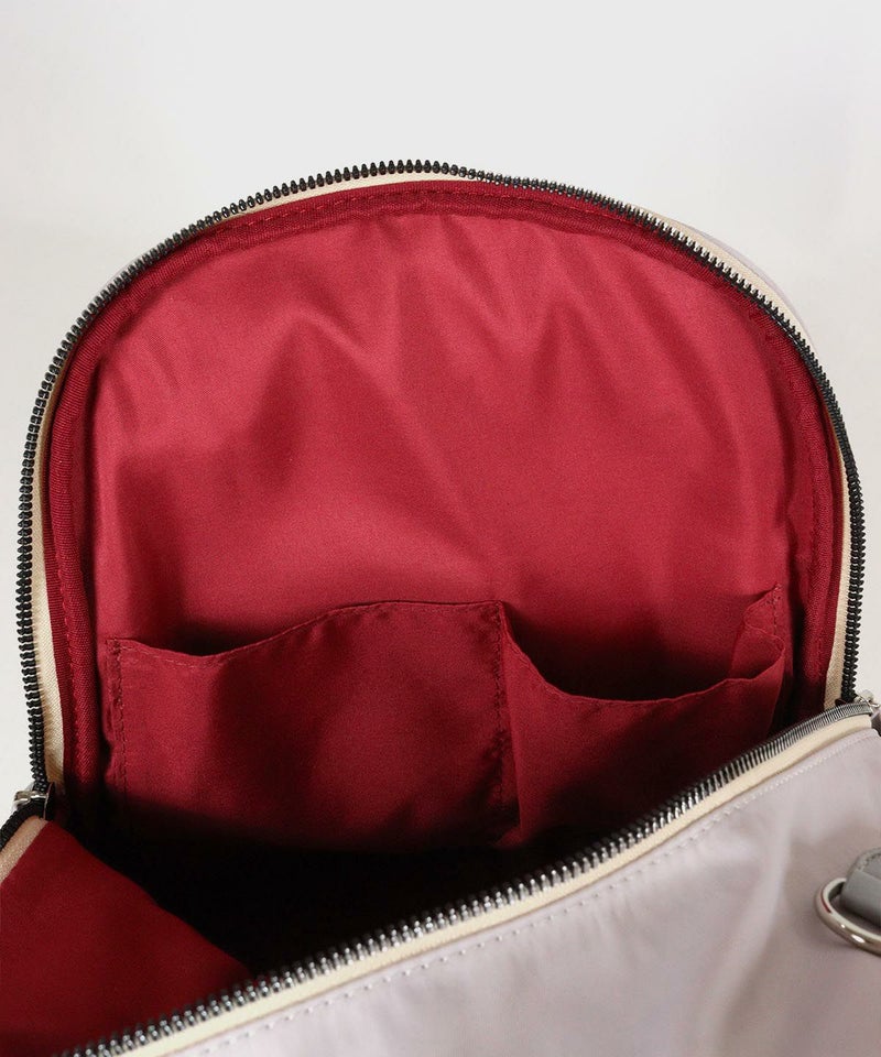 内側仕切りポケット部分（ライトパープル）