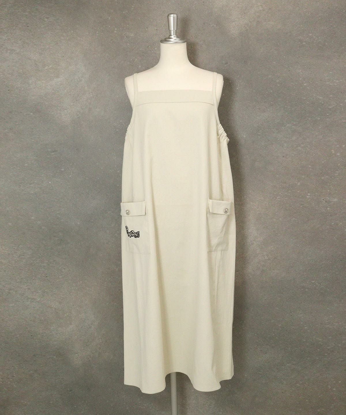 刺繍ポケットジャンパースカート（ベージュ）