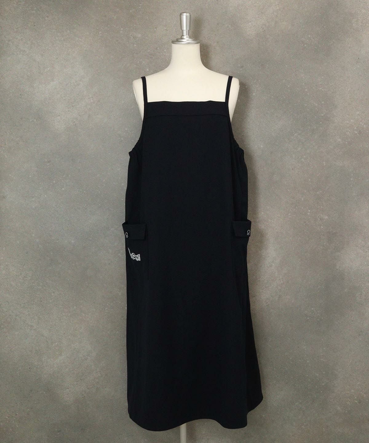 刺繍ポケットジャンパースカート（ネイビー）