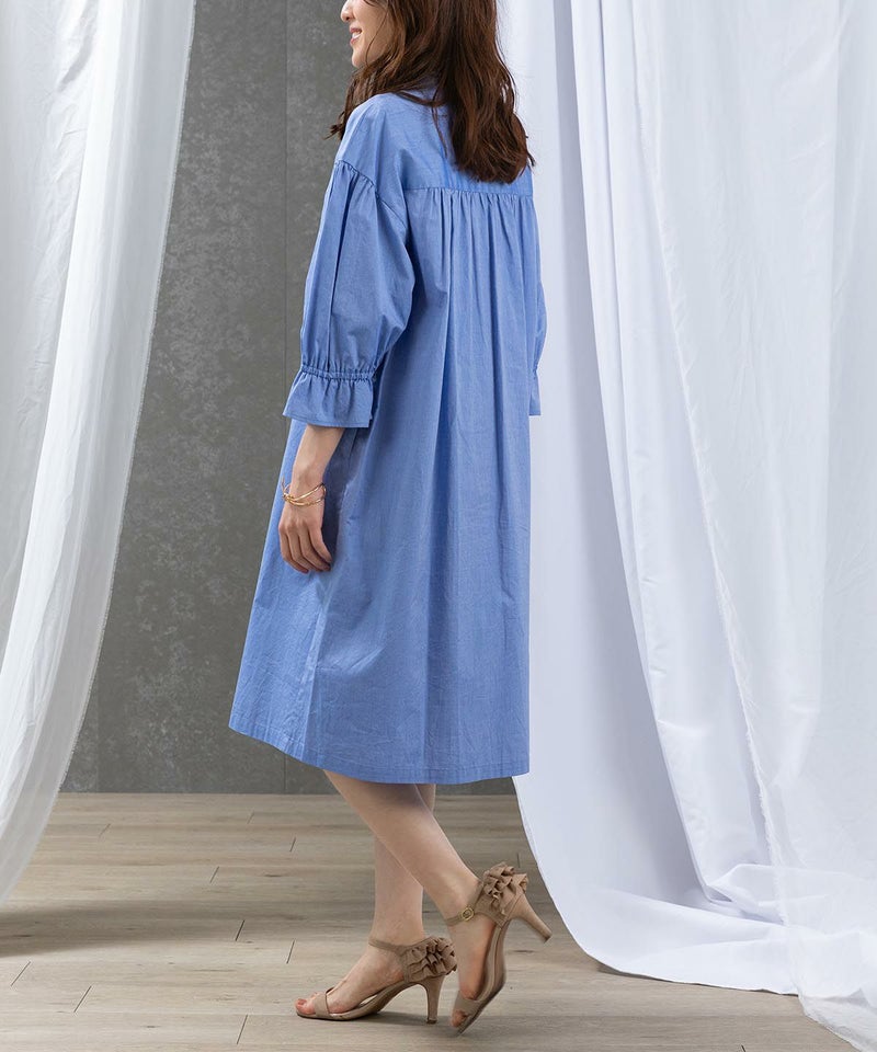 モデル着用画像（ライトブルー）