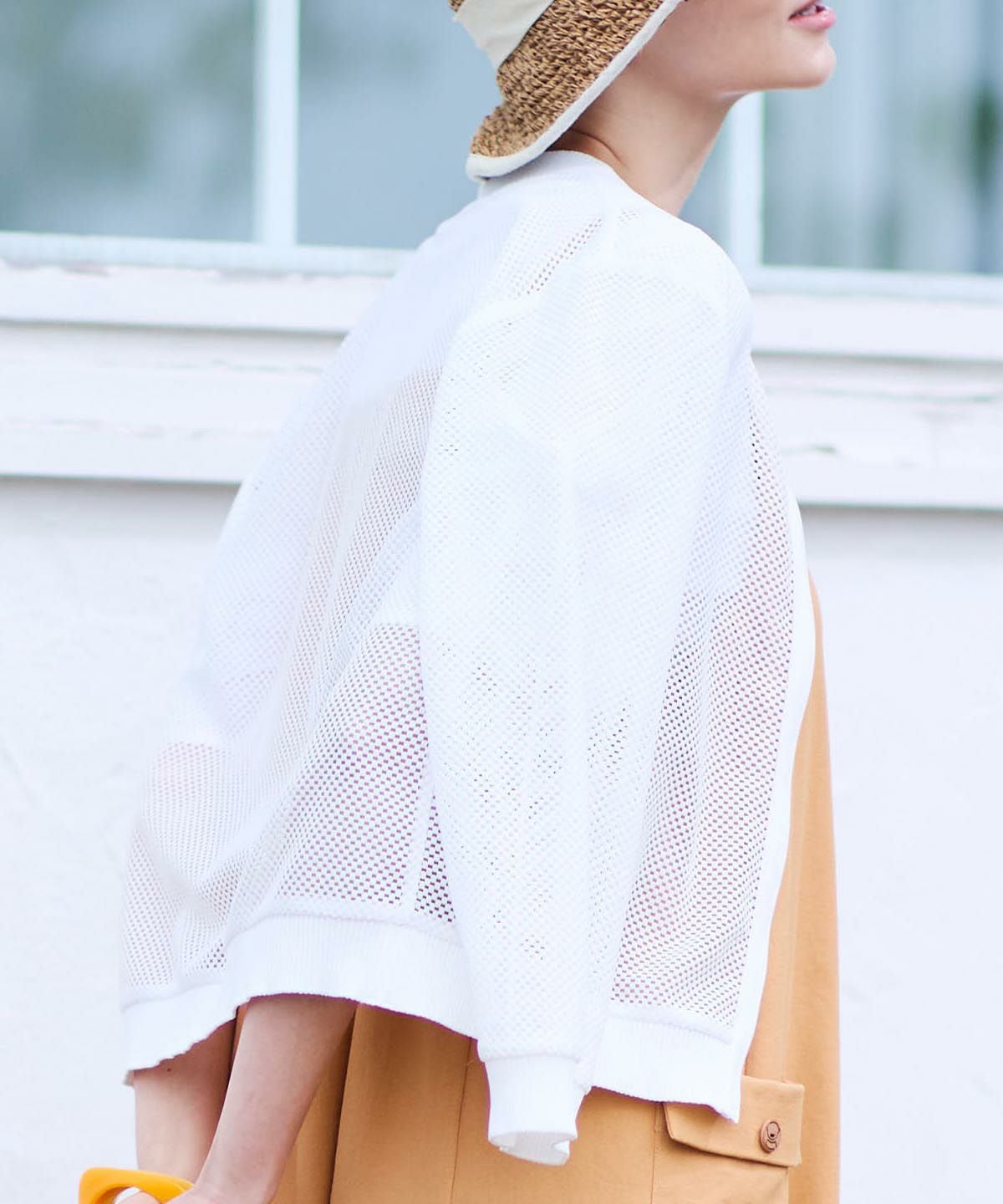 モデル着用画像（ホワイト）