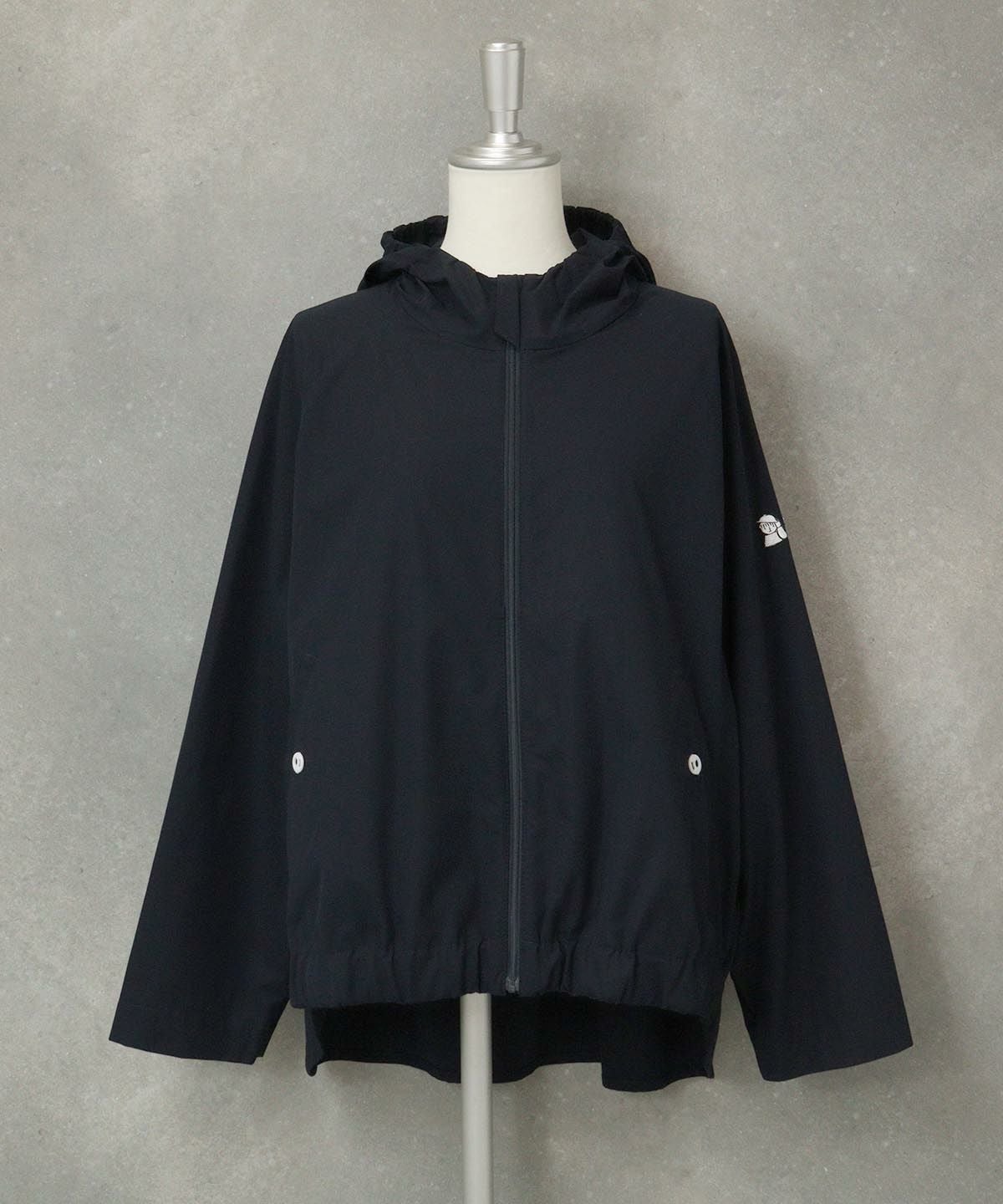 UV撥水バックギャザーブルゾン（ネイビー）