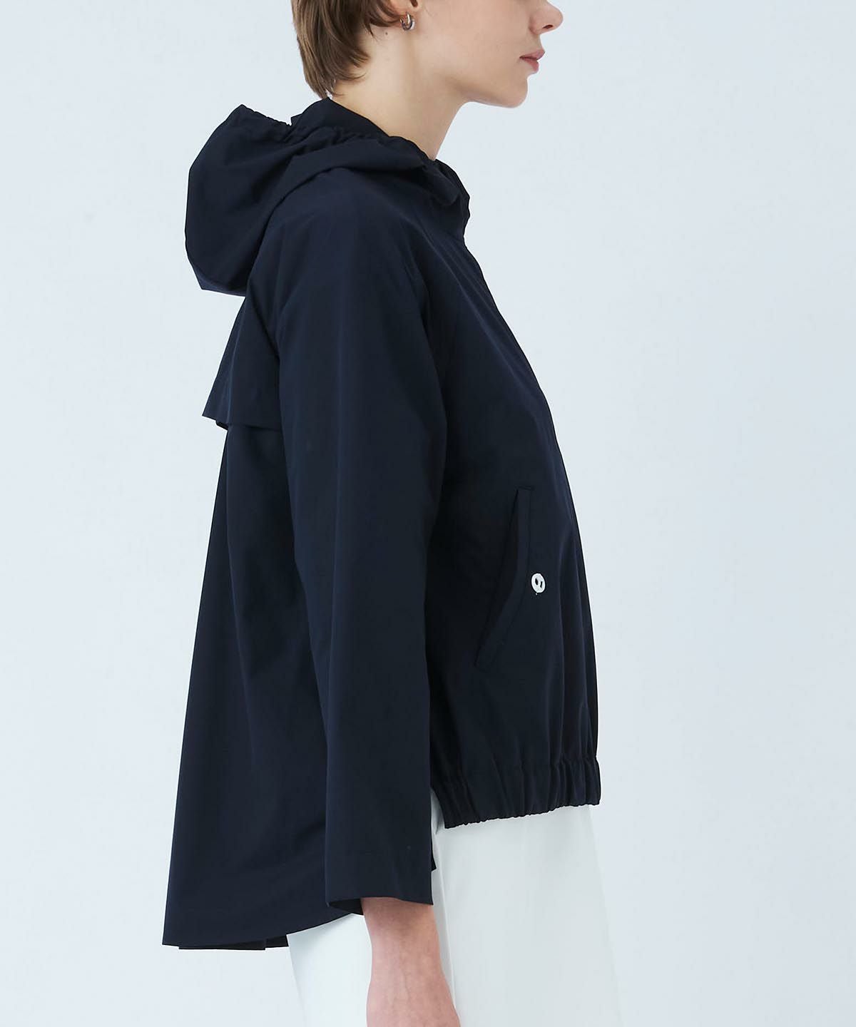 モデル着用画像（ネイビー）