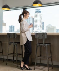 モデル着用画像（ホワイト×ベージュ）