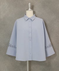 シアサッカー刺繍カフスブラウス（ライトブルー）
