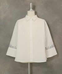 シアサッカー刺繍カフスブラウス（ホワイト）
