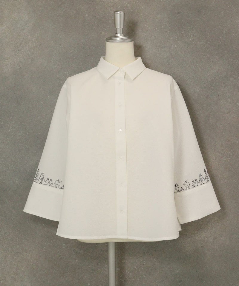 シアサッカー刺繍カフスブラウス（ホワイト）