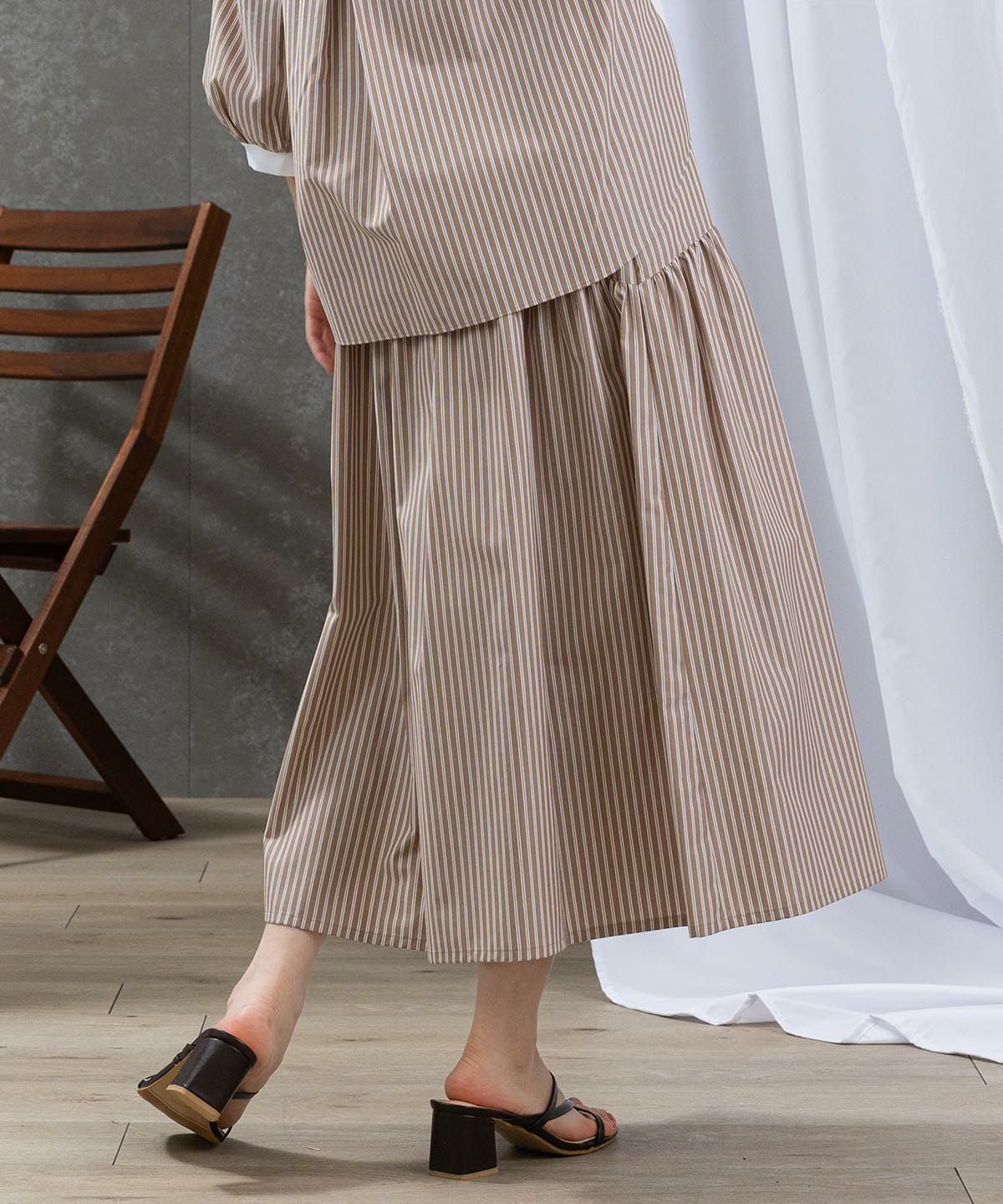 モデル着用画像（キャメル）