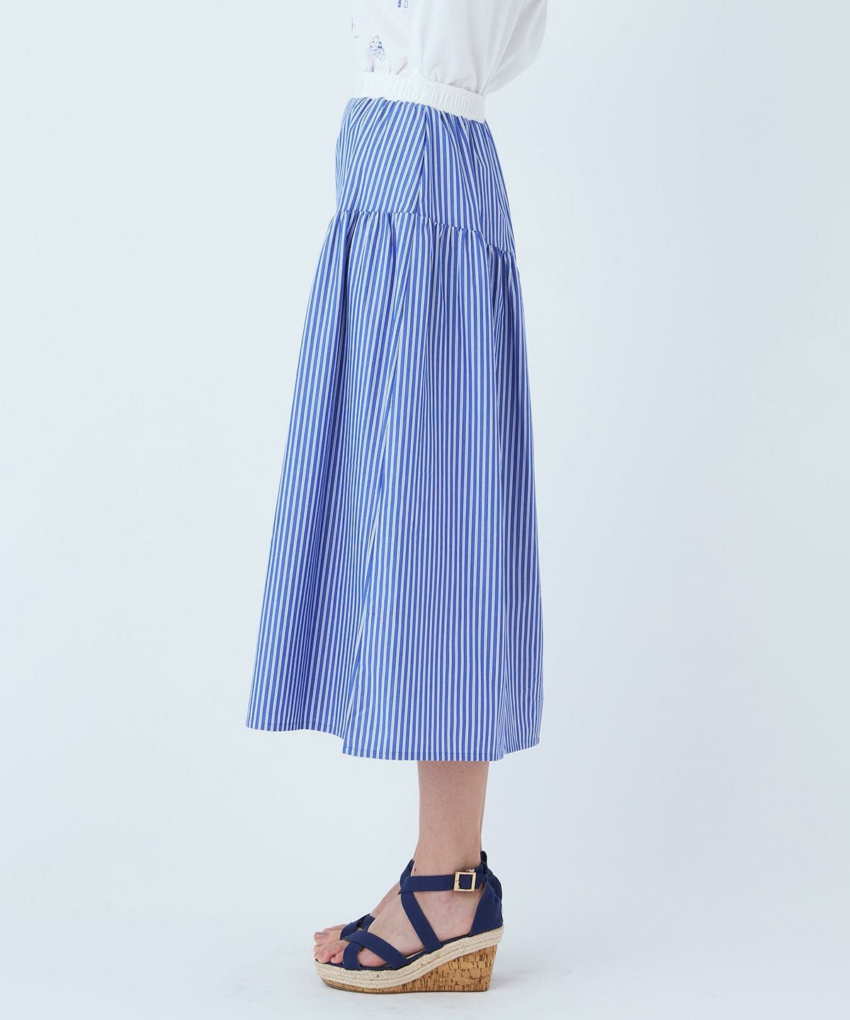 モデル着用画像（ブルー）