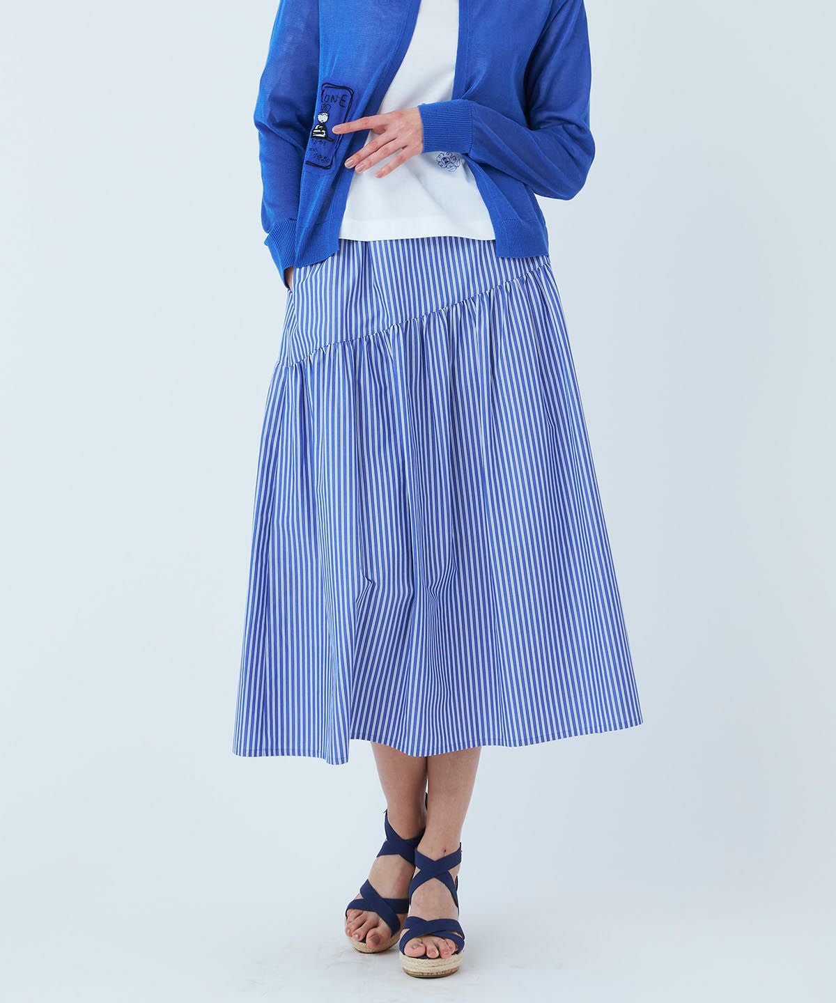 モデル着用画像（ブルー）