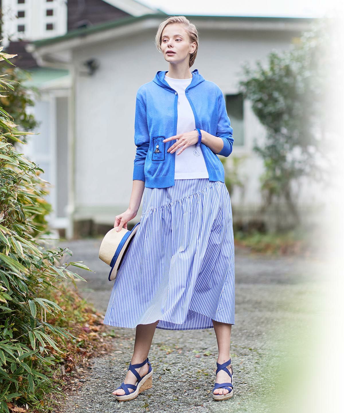 モデル着用画像（ブルー）