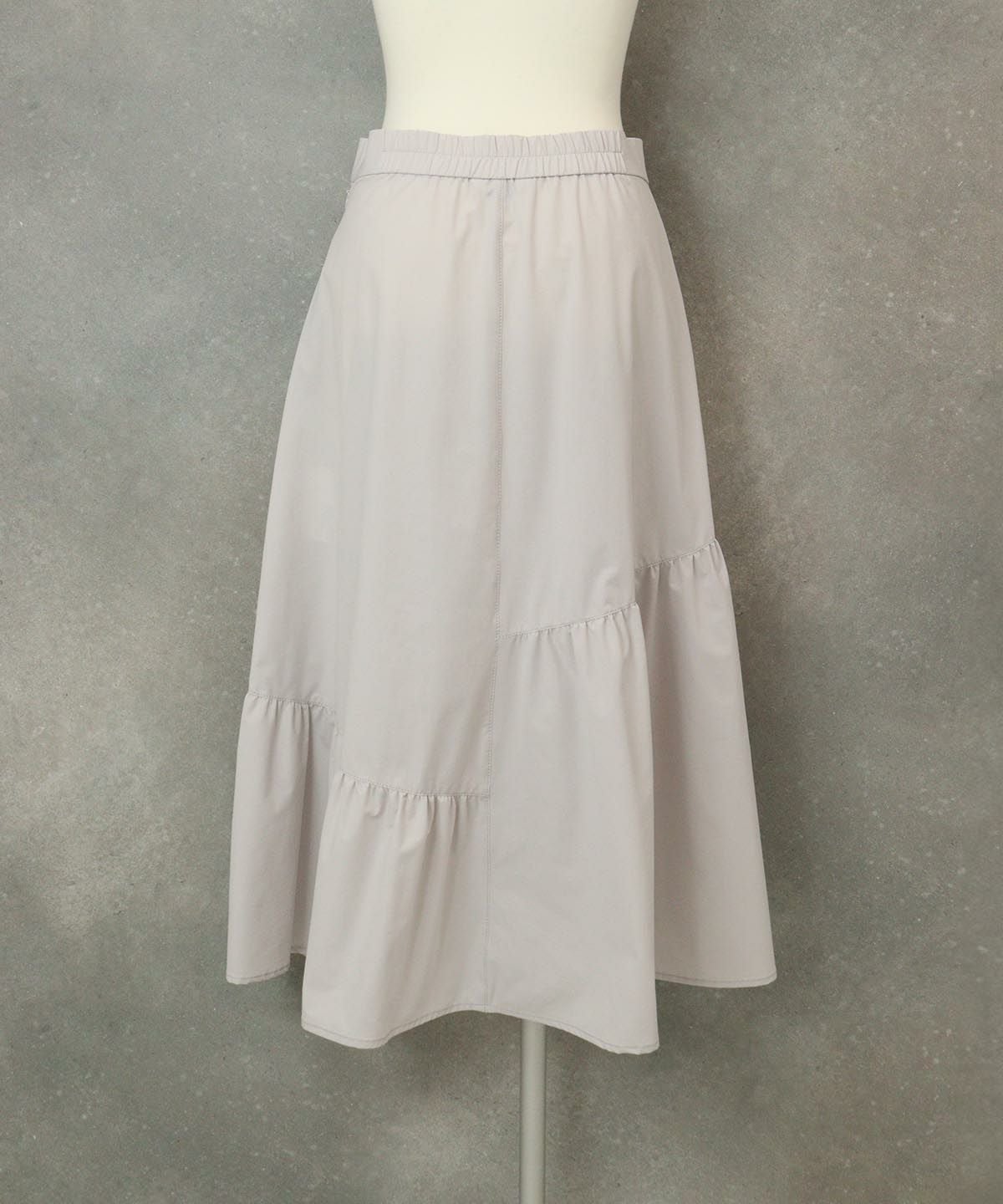 UV撥水ギャザー切替スカート 後ろ（ライトグレー）
