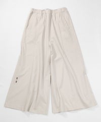 ワイドレッグパンツ後（ベージュ）