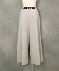 ワイドレッグパンツ後（ベージュ）