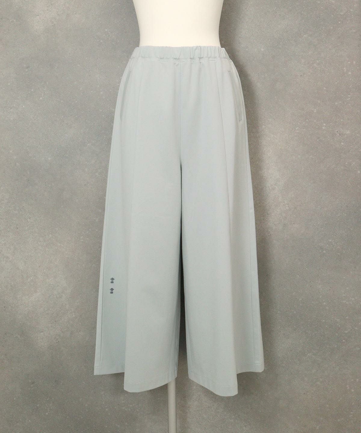 ワイドレッグパンツ（ライトグレー）