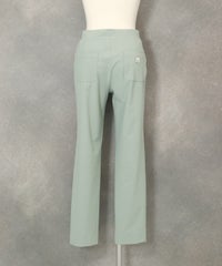 UV冷感裾スリットパンツ後ろ（ライトグリーン）