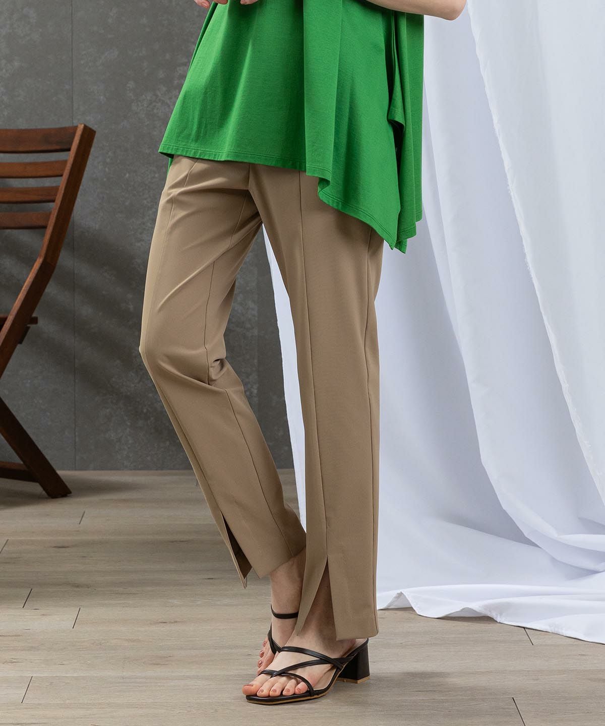 モデル着用（ベージュ）