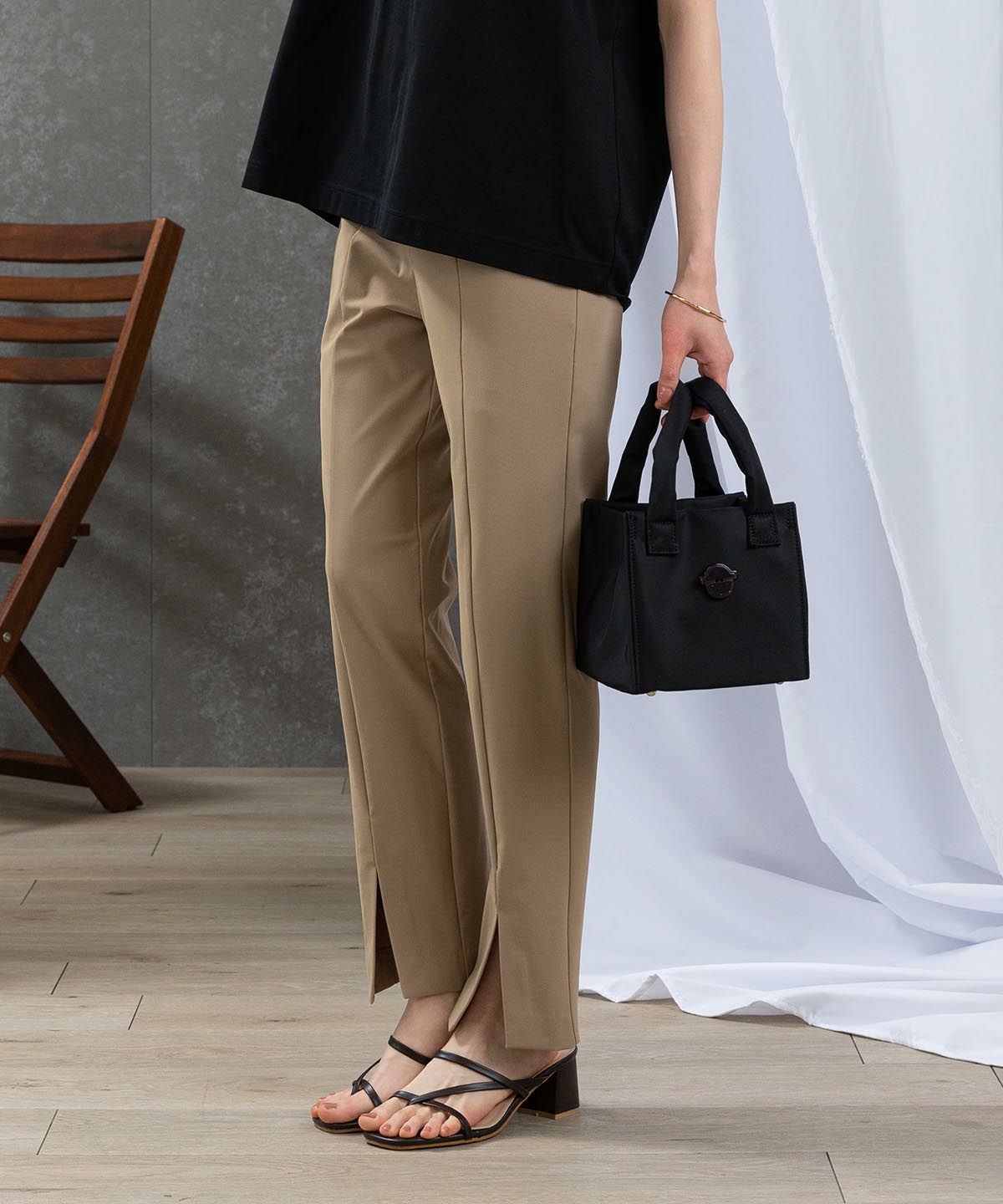 モデル着用画像（ベージュ）