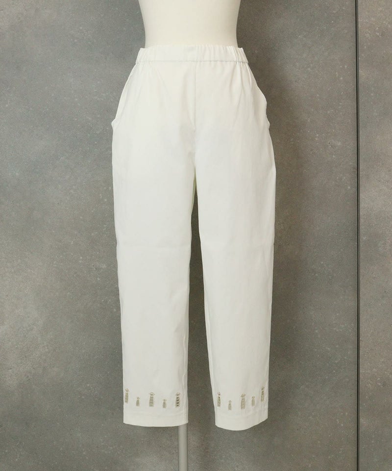 エンブロイダリーイージーパンツ（ホワイト）