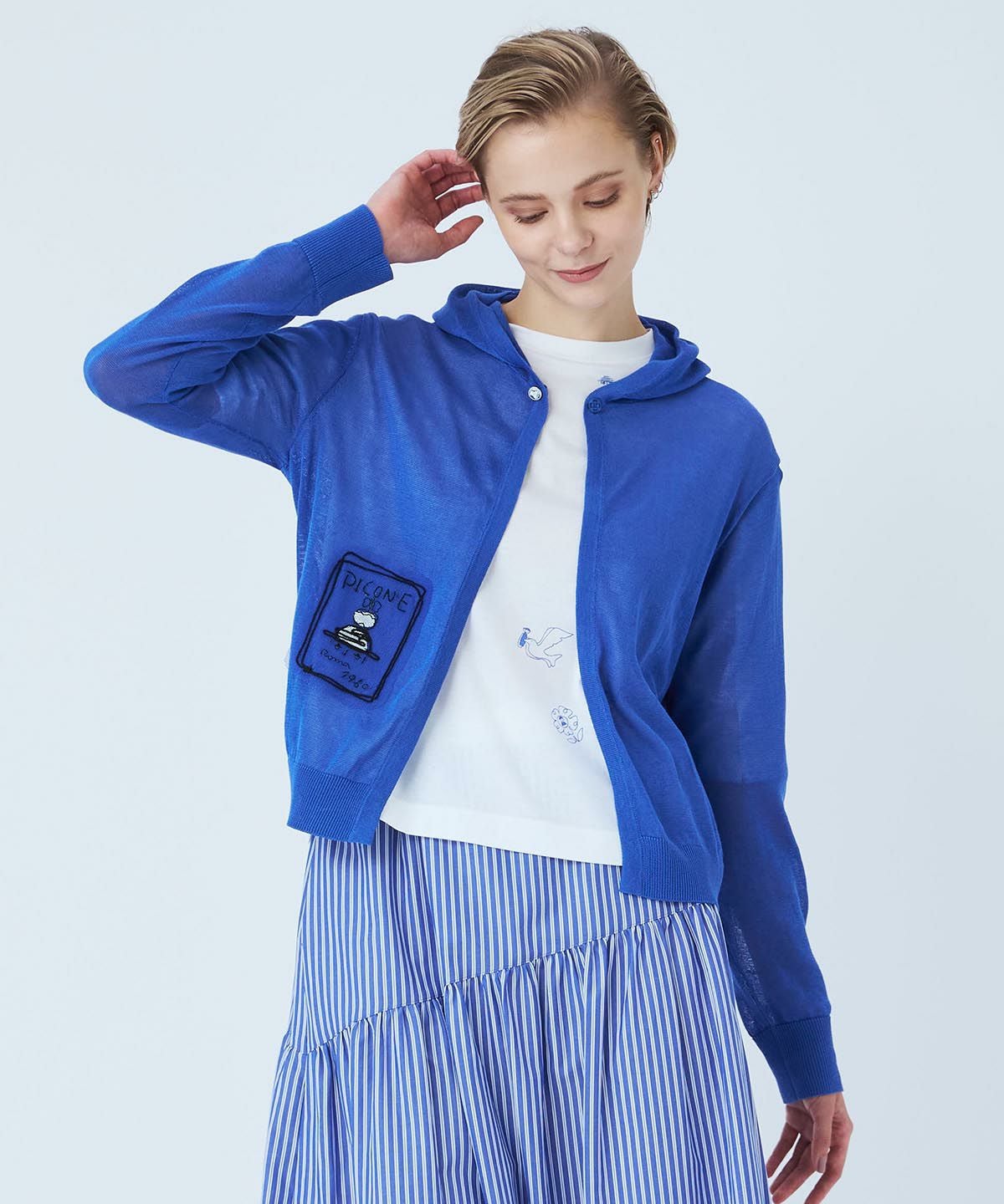 モデル着用画像（ブルー）