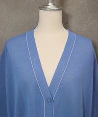 首元アップ(ライトブルー)