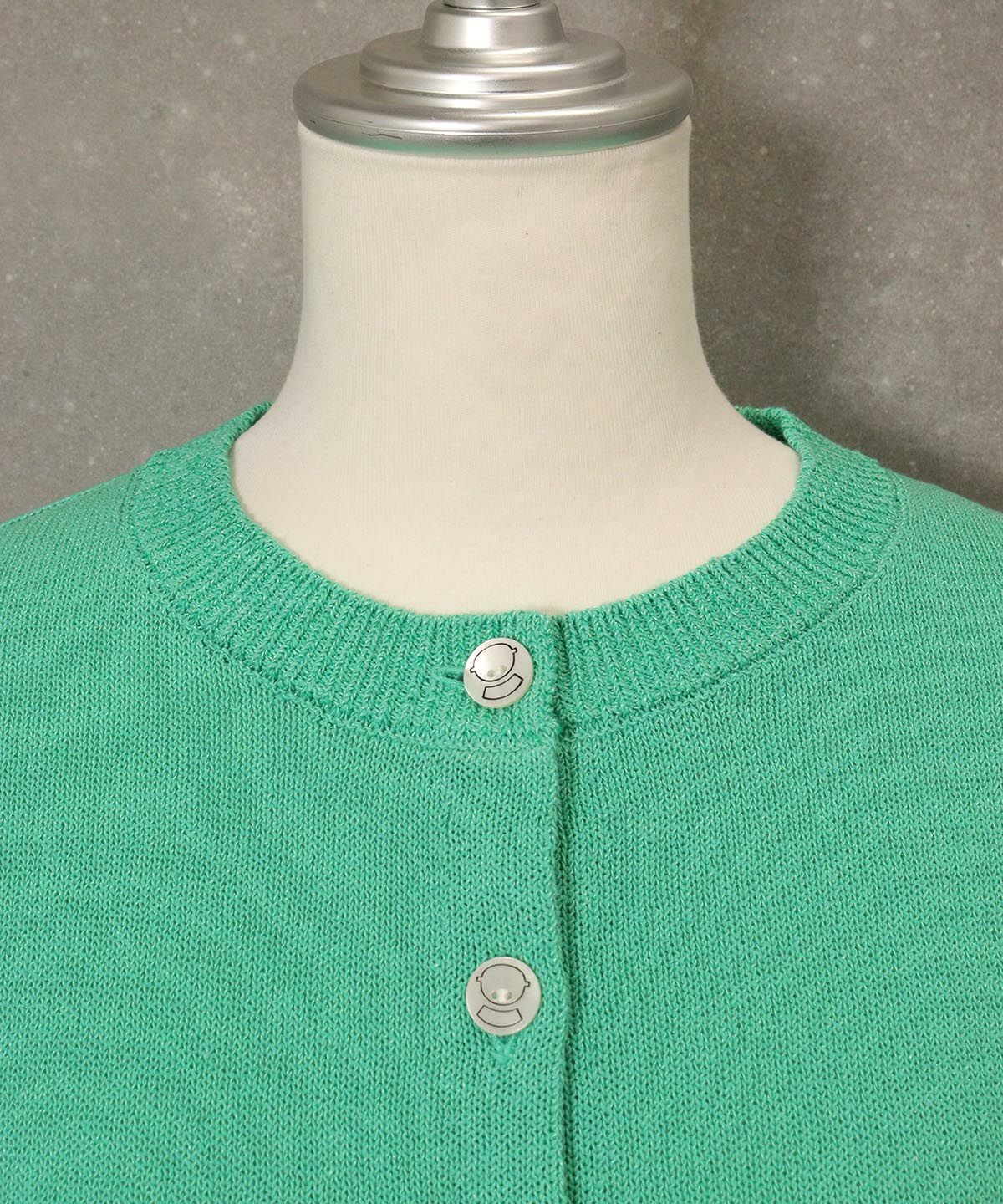 首元アップ(ライトグリーン)