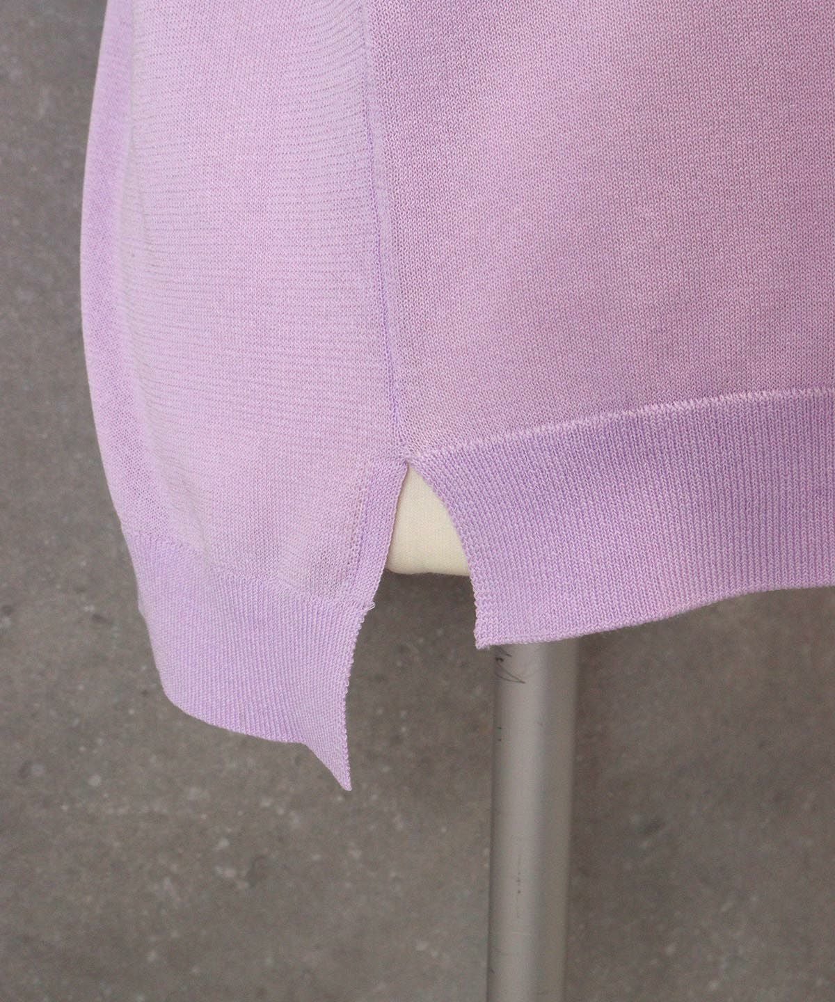 裾スリット部分（ライトパープル）