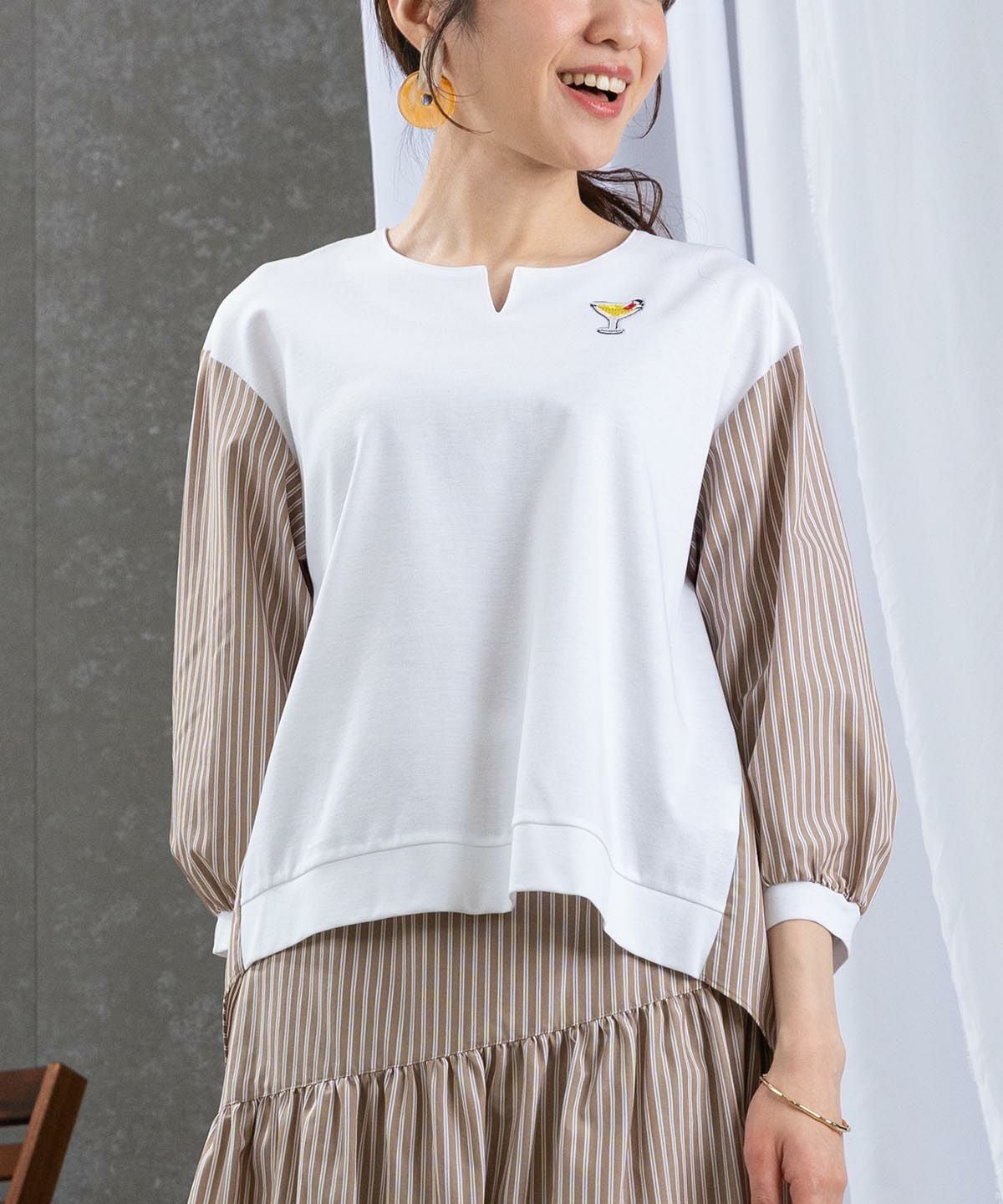 ストライプ切替プルオーバー（ホワイト×キャメル）