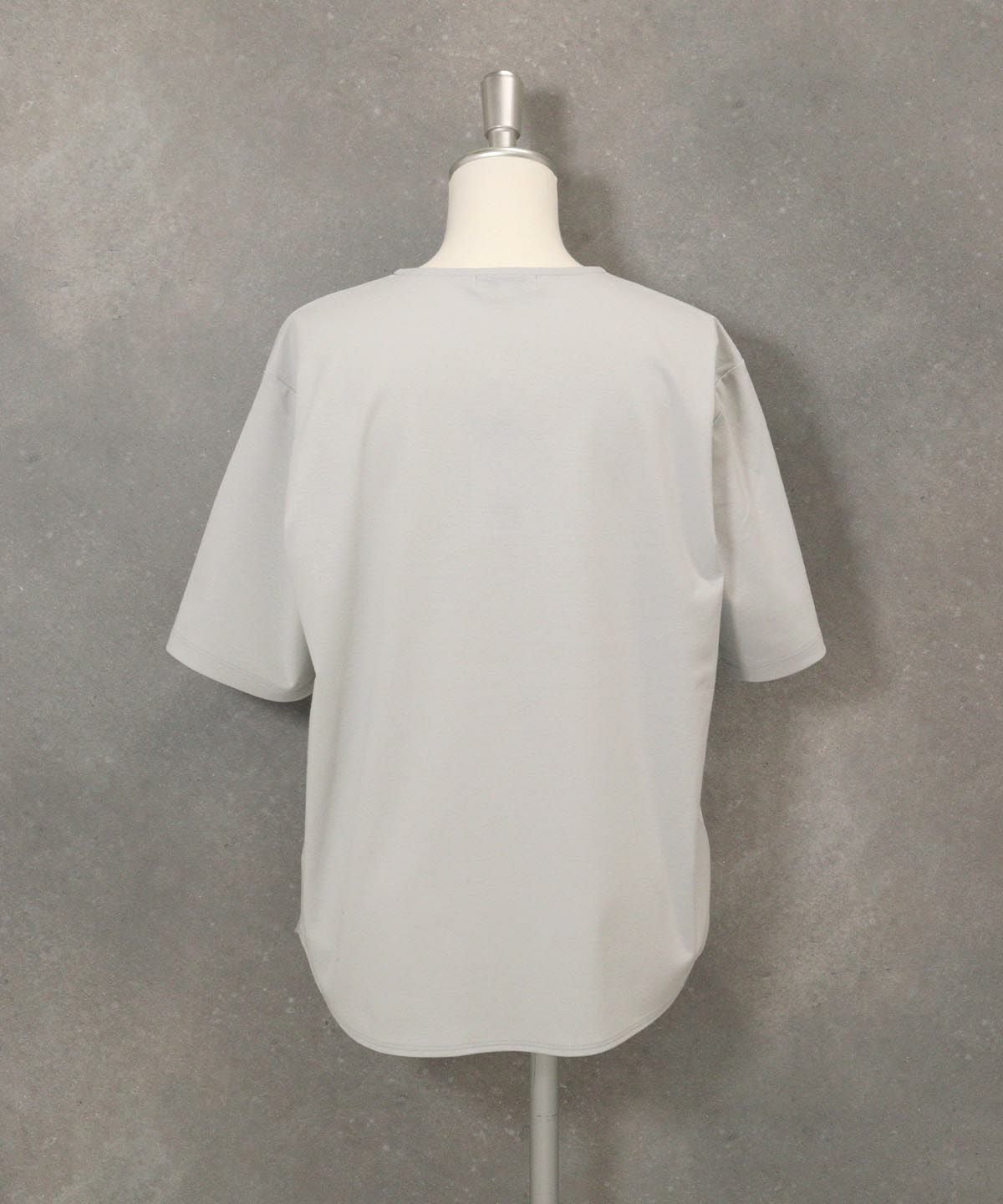 ラウンドヘムプルオーバー後(ライトグレー)