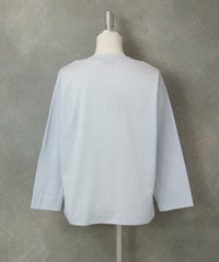 UV速乾チュール刺繍プルオーバー後（ライトブルー）