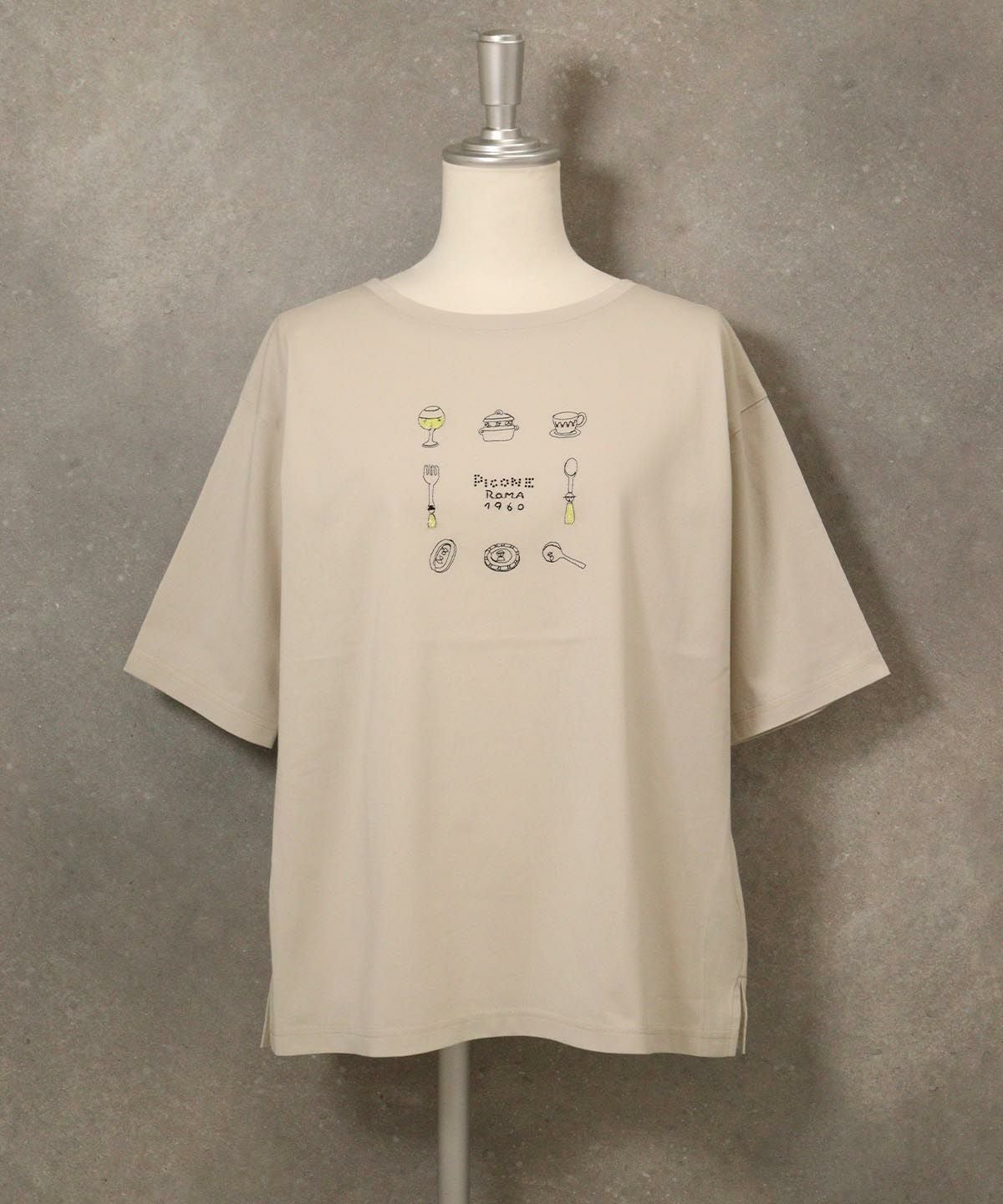 イラスト刺繍Tシャツ(ベージュ)
