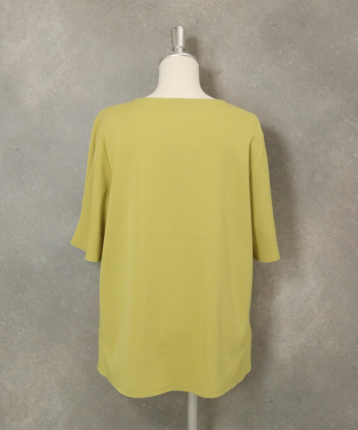 袖タックプルオーバー後（イエロー）