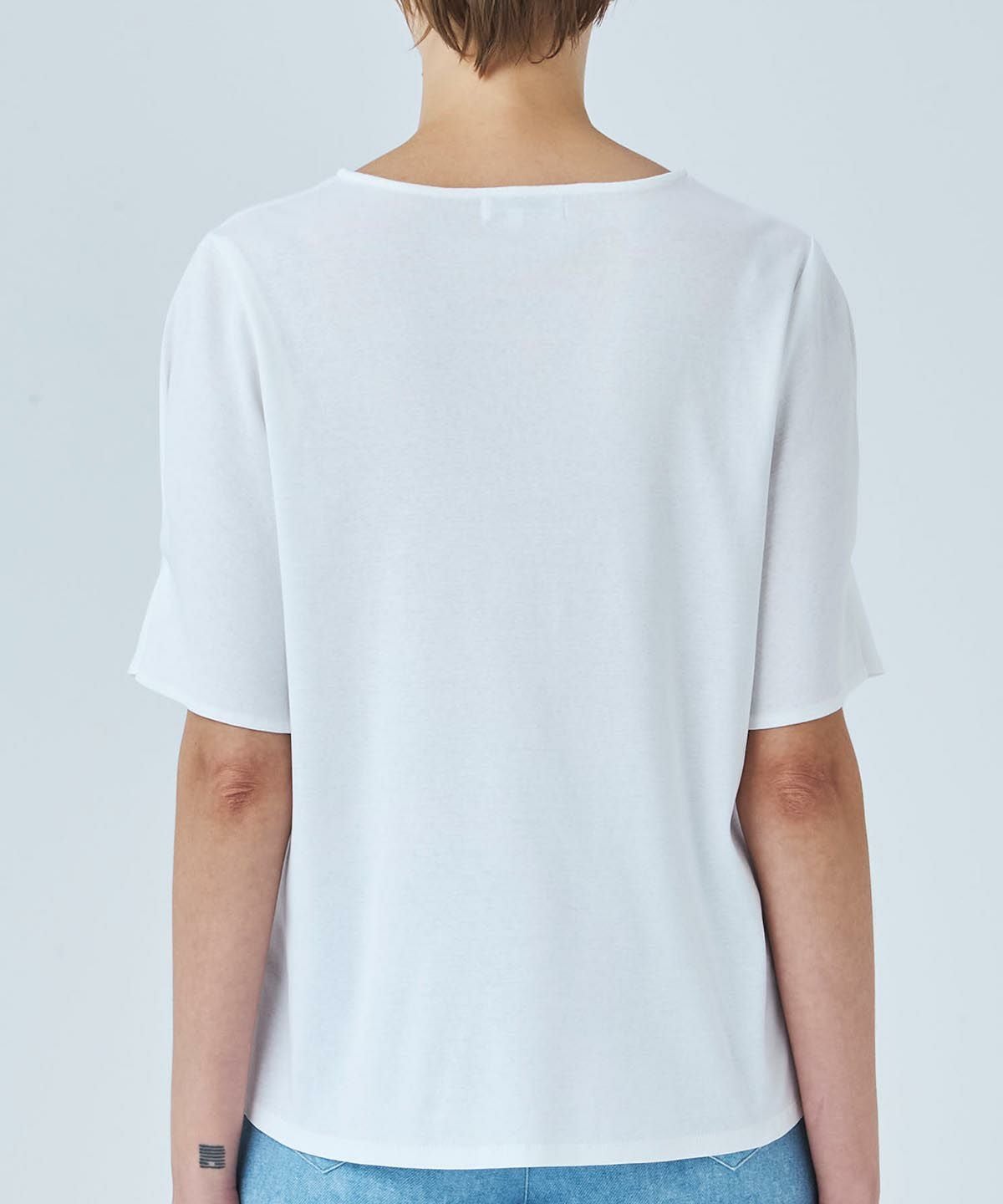 モデル着用画像（ホワイト）