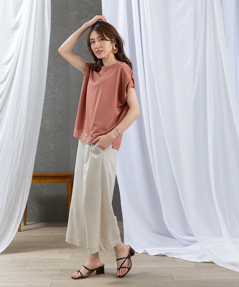 モデル着用画像(テラコッタ)