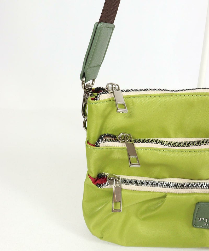 ストラップ取り付け部分（ライトグリーン）