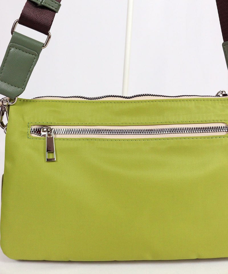 後ファスナー部分（ライトグリーン）