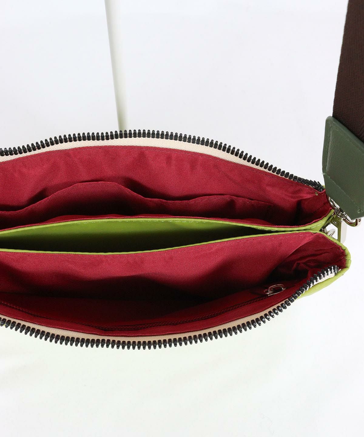 内ポケット部分（ライトグリーン）