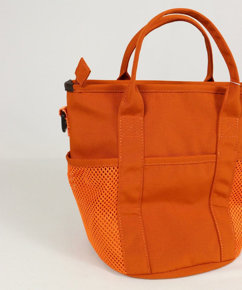 後ポケット部分（オレンジ）