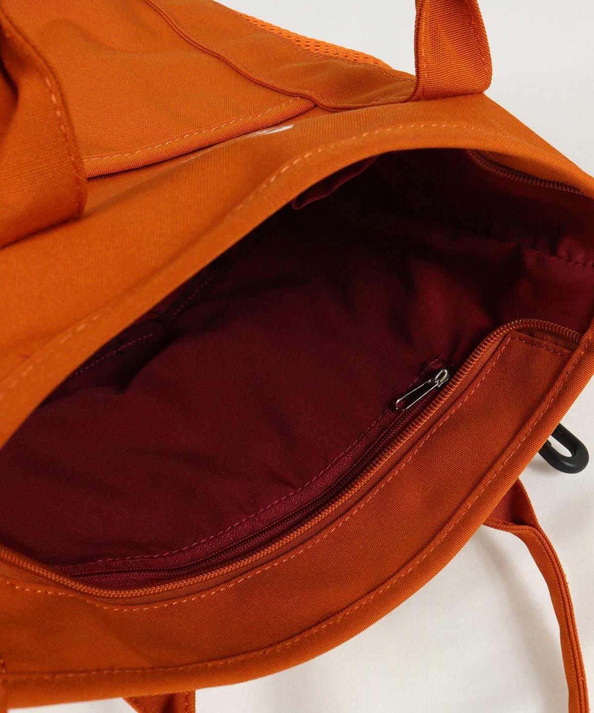 内側部分（オレンジ）