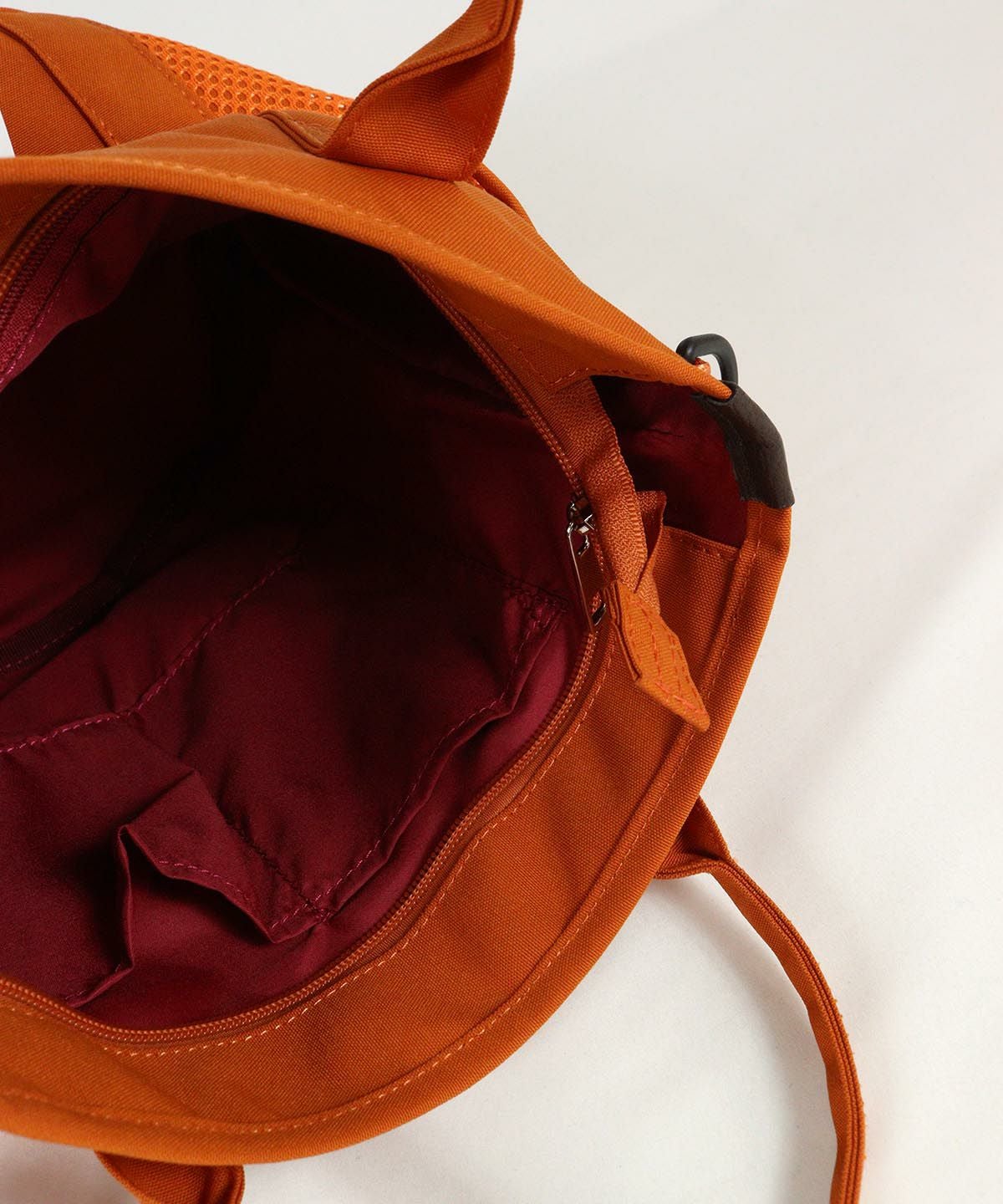 内側部分（オレンジ）